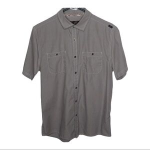 Amplify snaps up shirt size medium